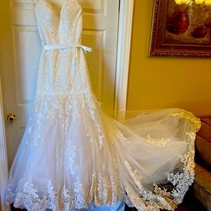 Wedding gown